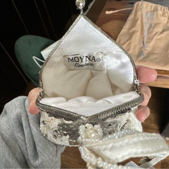 Moyna Hand beaded Bridal Bag - Picture 6 of 6